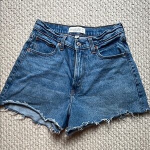 Abercrombie and fitch 26/2 Women's Denim Shorts curve love 90s cut off high rise